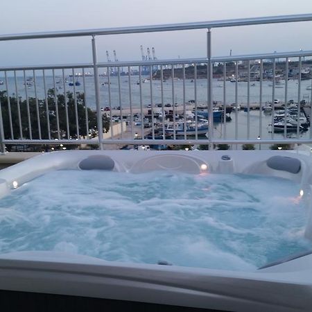 Seagull Penthouse Marsaxlokk Apartamento Exterior foto