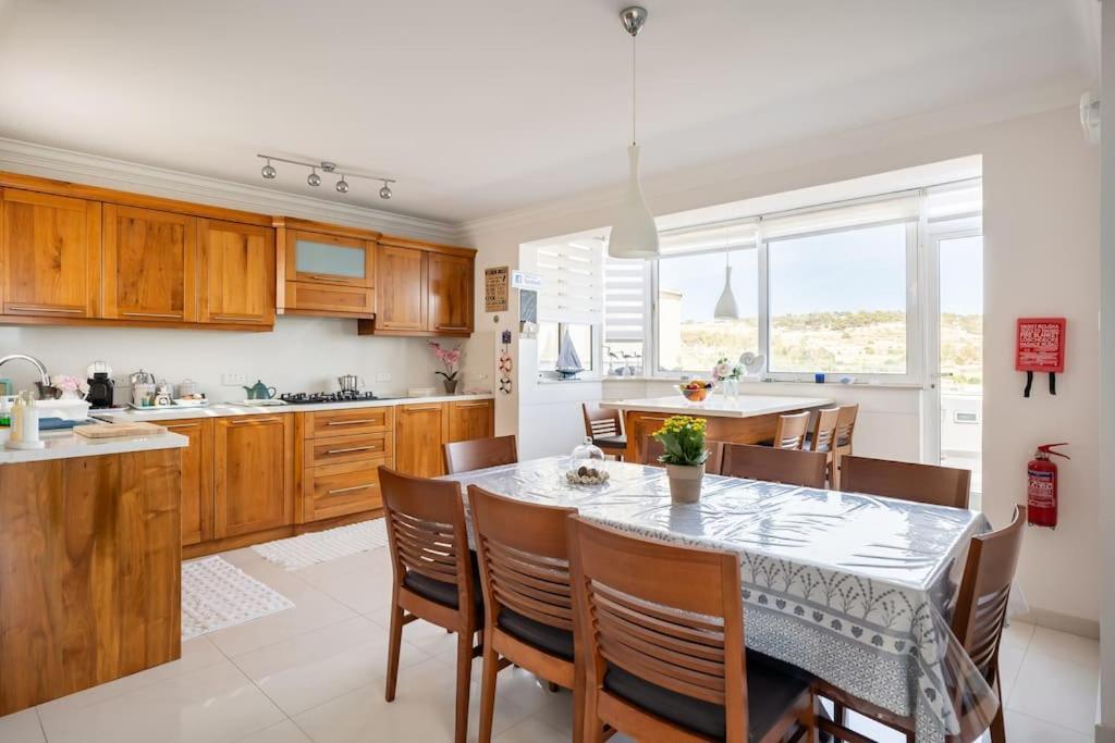 Seagull Penthouse Marsaxlokk Apartamento Exterior foto