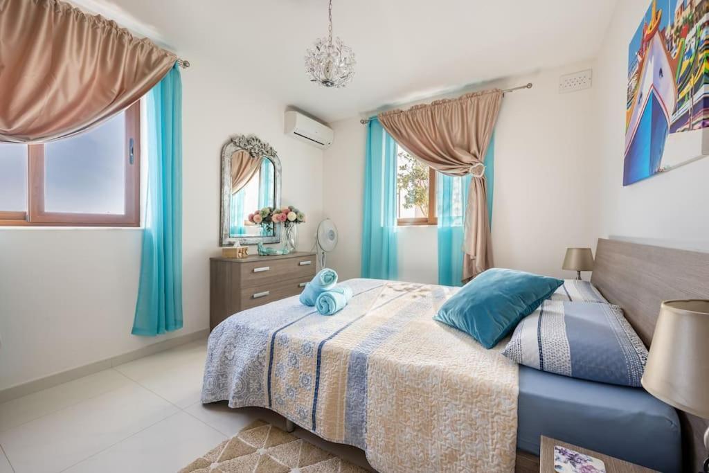 Seagull Penthouse Marsaxlokk Apartamento Exterior foto