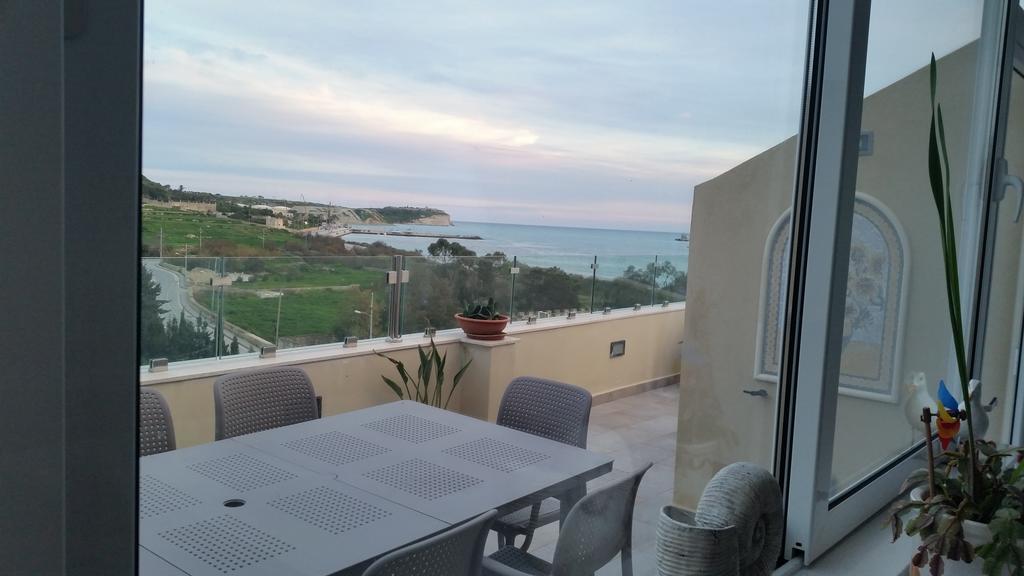 Seagull Penthouse Marsaxlokk Apartamento Exterior foto