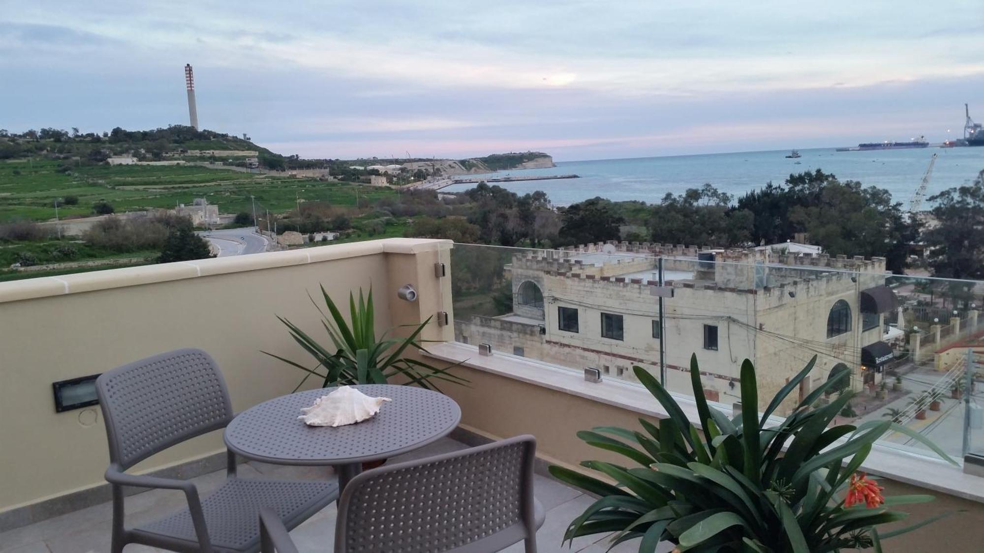 Seagull Penthouse Marsaxlokk Apartamento Exterior foto